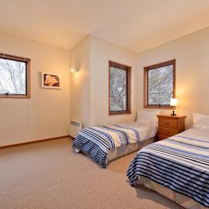 Square Bear Apartment ดินเนอร์ เพลน ภายนอก รูปภาพ
